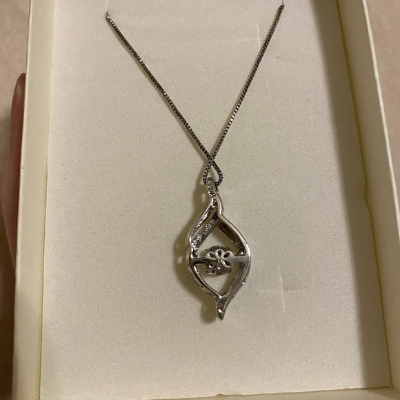 NWT Sterling Silver White Sapphire Drop Pendant Necklace - Picture 5 of 5